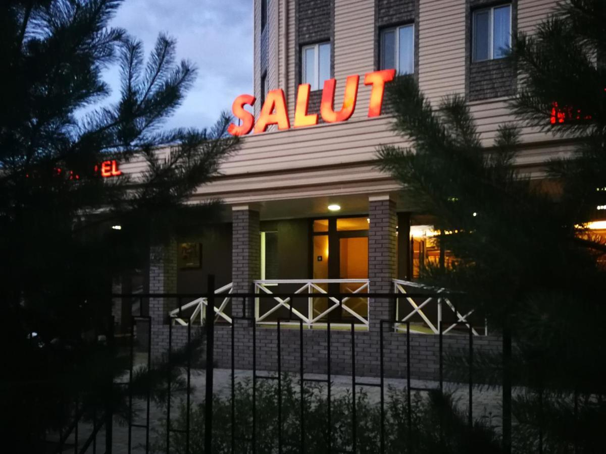 Salut Hotel ビシュケク エクステリア 写真